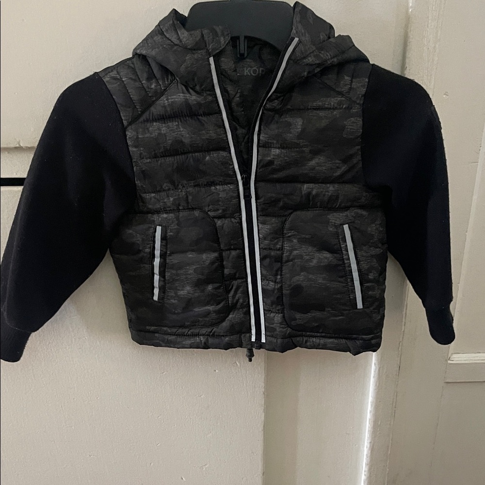 Michael Kora Black Camouflage Hooded Jacket size 3T.